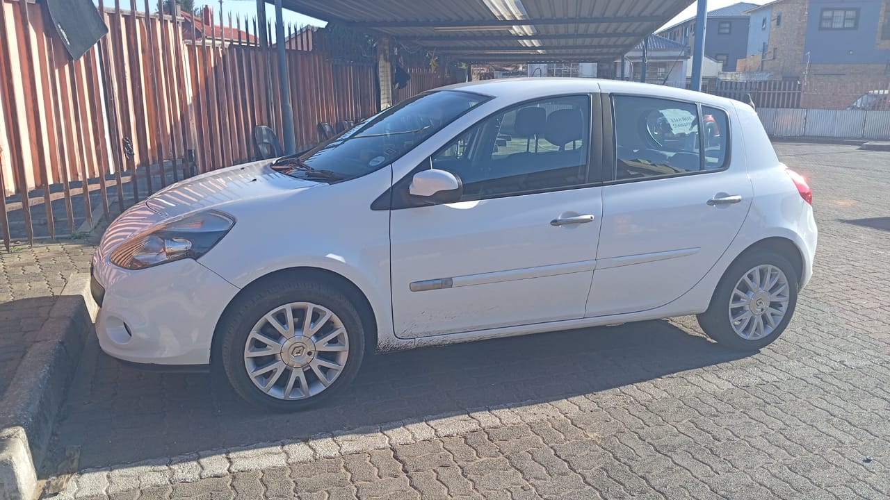 2009 Renault Clio 3 dynamic TomTom Edition, millage: urgent sale