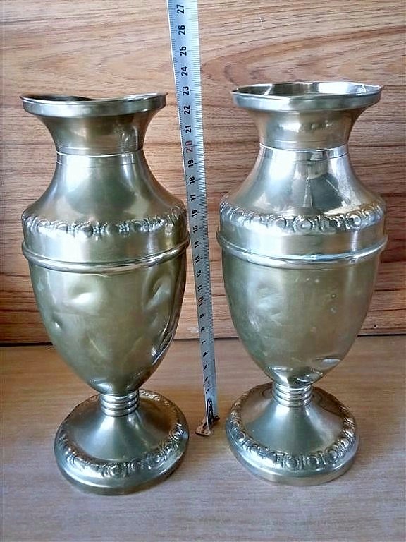 2 Antiques.