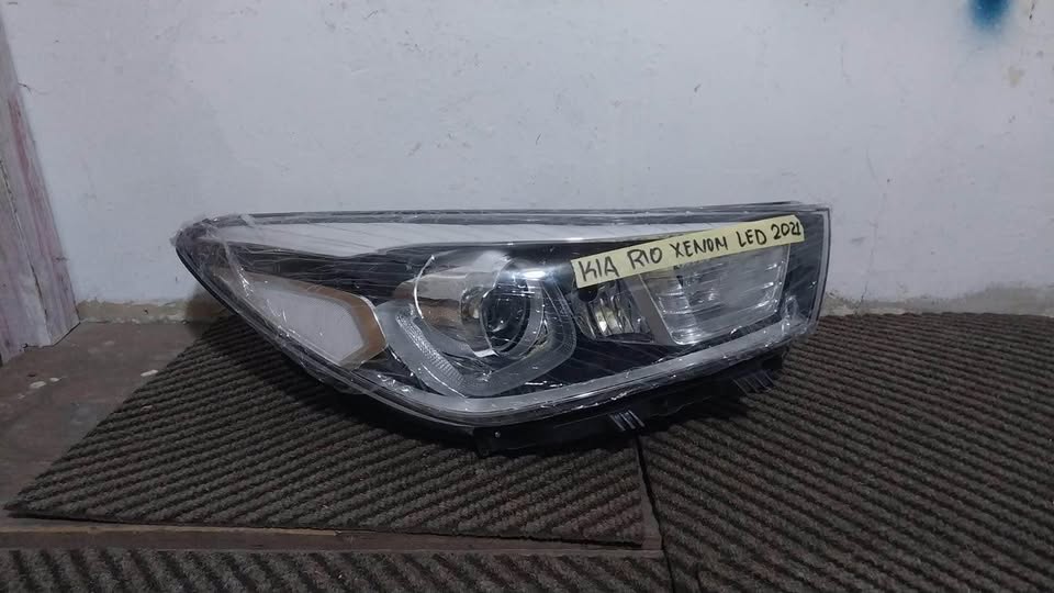 Kia Rio xenon headlight 2021 - Private Seller Kia Rio xenon headlight 2021 - Private Seller