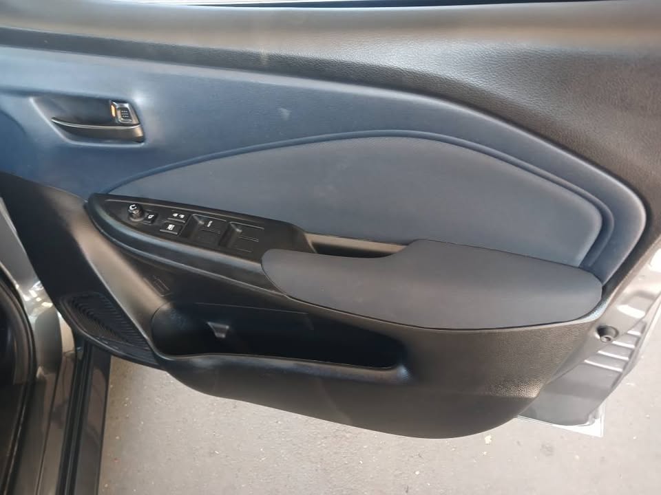 2023 TOYOTA STARLET 1.5 XS  Transmission: Manual  Mileage: 53000km Fueltype: Petrol  Grey