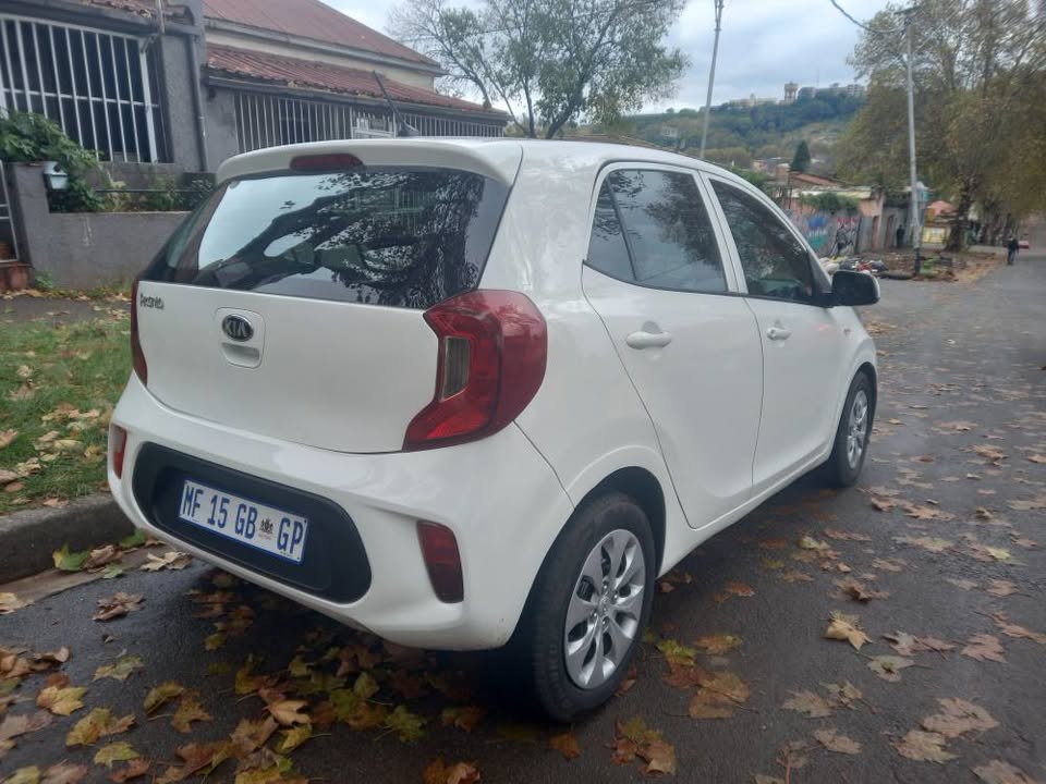2018 Kia Picanto 1.0 Petrol, Manuel  White, Service Book