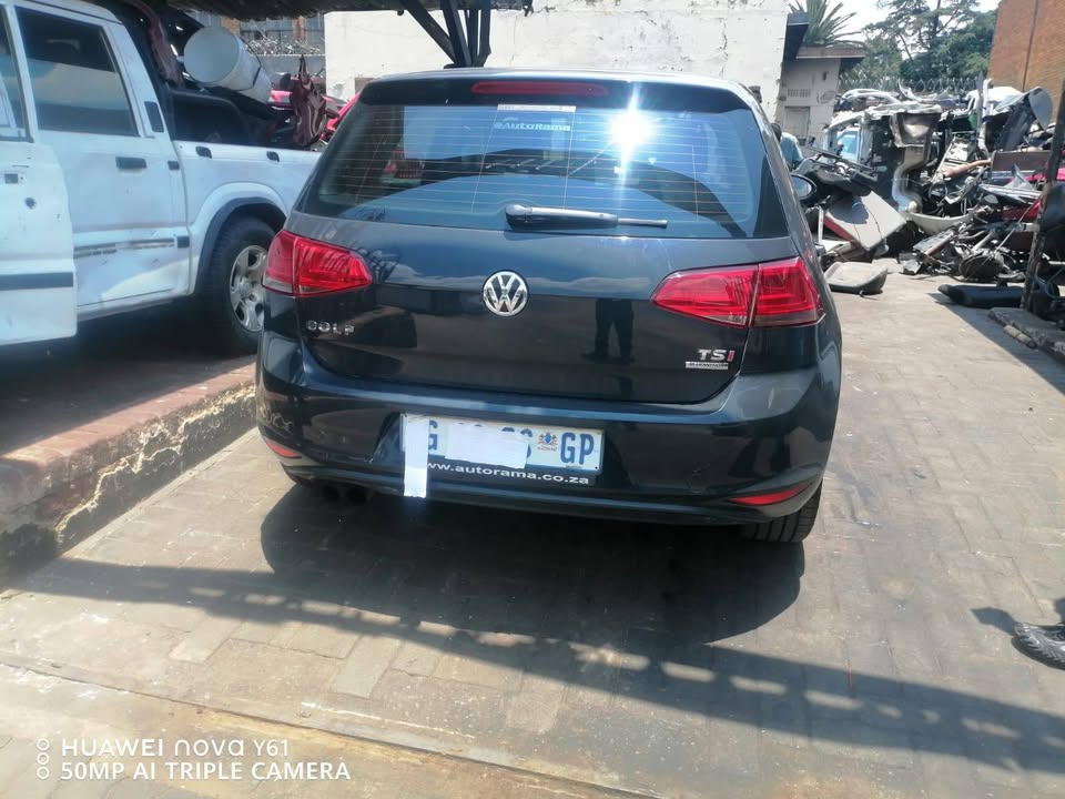 Golf 7 tsi stripping no papers - Private Seller Golf 7 tsi stripping no papers - Private Seller