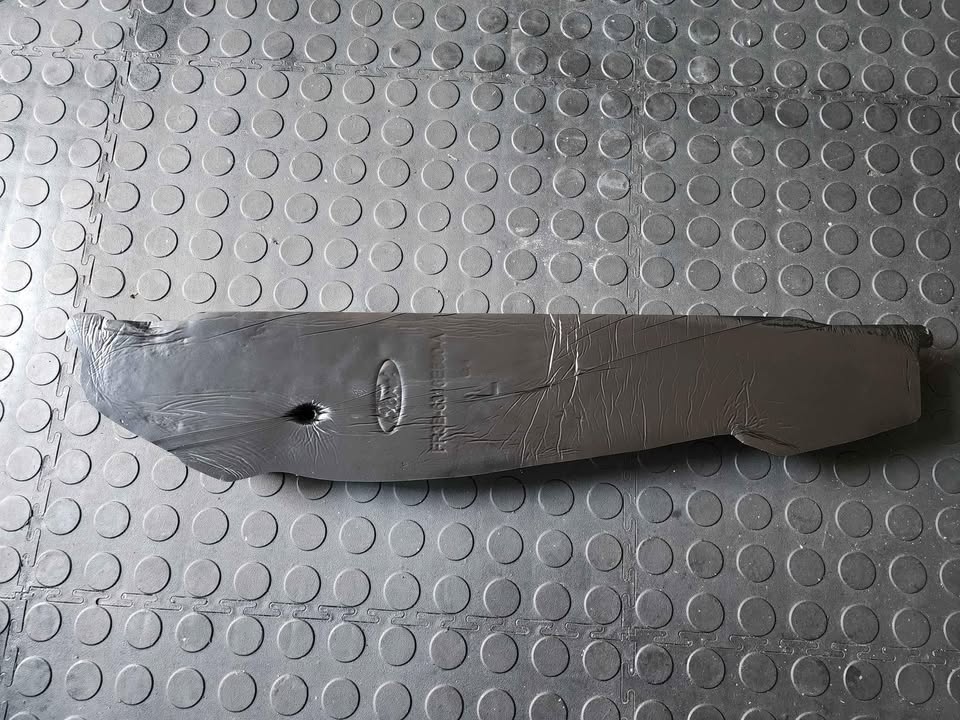 FORD MUSTANG FRONT FENDER INSULATOR - OEM LEFT SIDE - Private Seller FORD MUSTANG FRONT FENDER INSULATOR - OEM LEFT SIDE - Private Seller