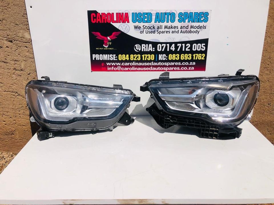 GWM P-Series left and right headlight (Commercial) - Private Seller GWM P-Series left and right headlight (Commercial) - Private Seller