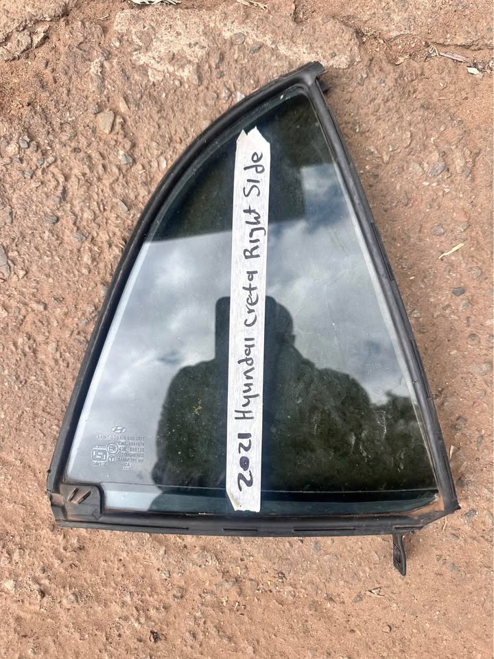 2021 Hyundai creta right door corner glass - Private Seller 2021 Hyundai creta right door corner glass - Private Seller