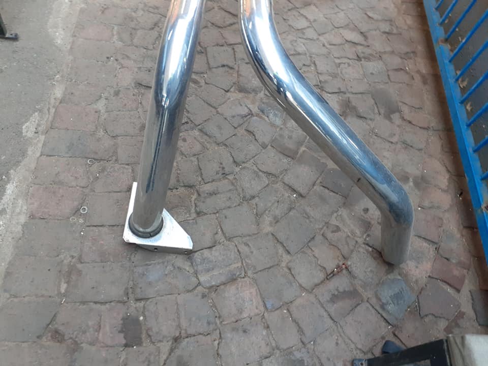 Toyota hilux d4d double cab chrome roll bar available @Circle 7 Used Parts Call/WhatsApp Carl - Private Seller