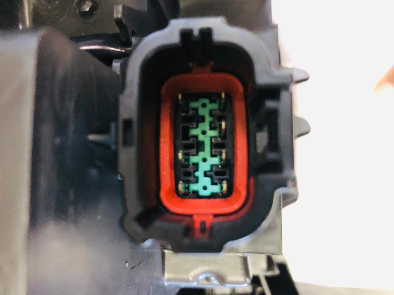 Nissan Navara Pro-4x Pickup left and right side LED headlights - Private Seller Nissan Navara Pro-4x Pickup left and right side LED headlights - Private Seller