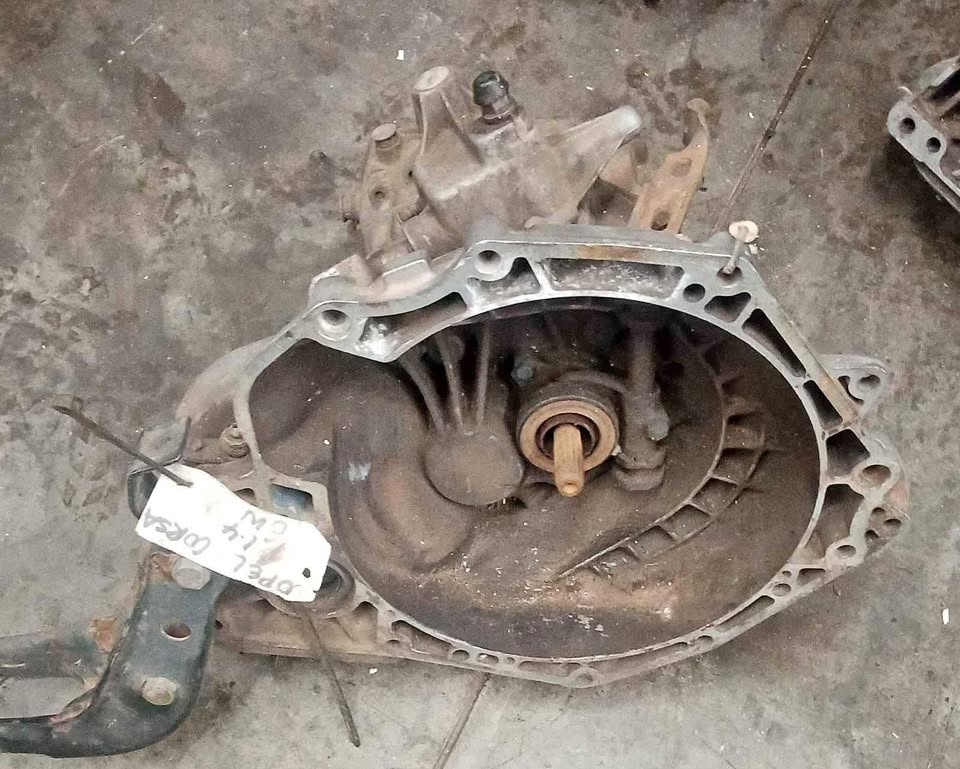Opel corsa 1.4 6w gear box For Sale Opel corsa 1.4 6w gear box For Sale