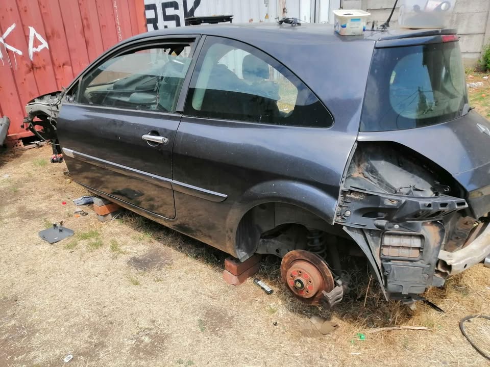 Renault Megane 2 Sport Stripping for Parts