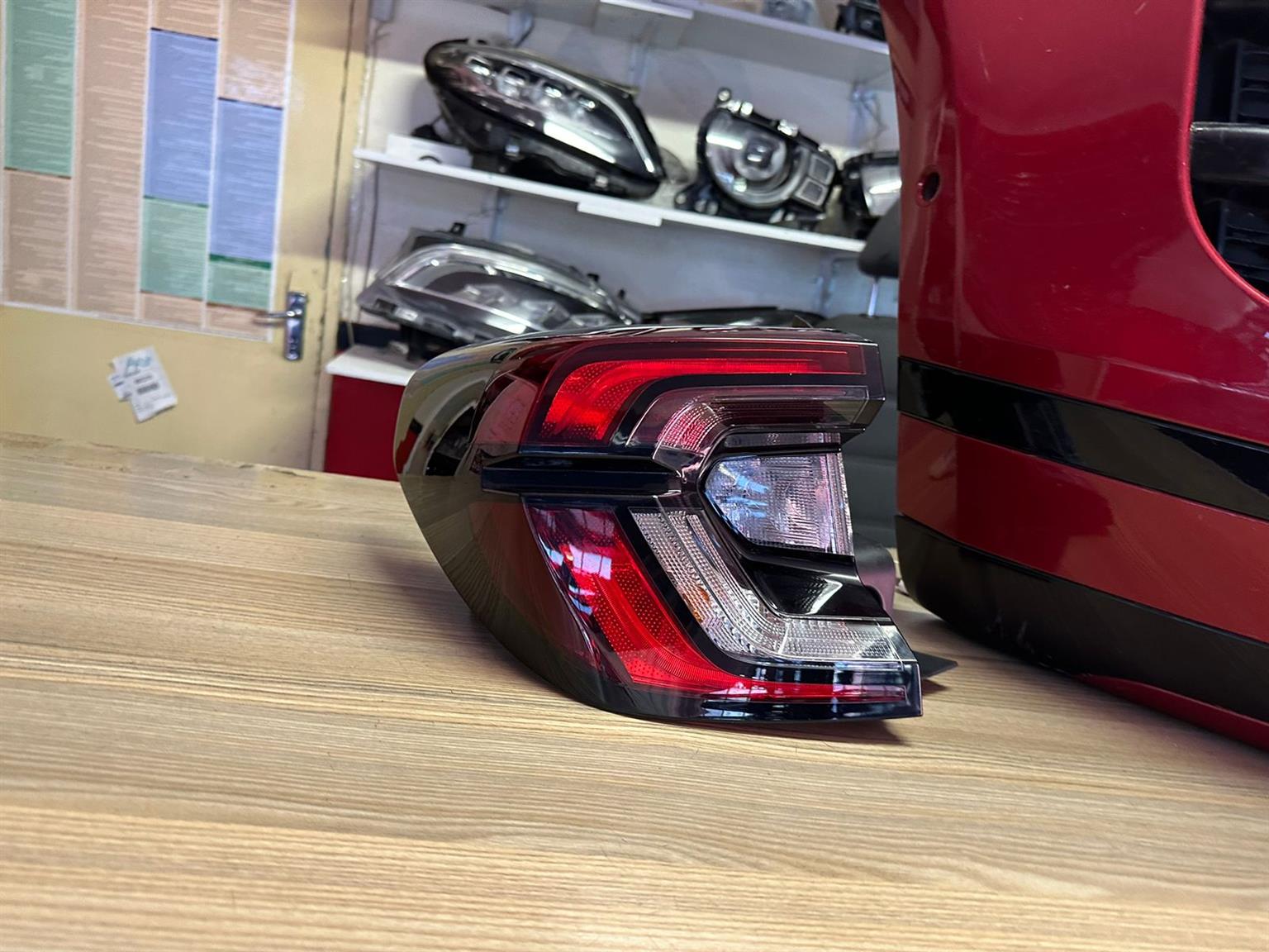 2023 RENUALT KIGER TAILLIGHT LEFTSIDE AVAILABLE FOR SALE - Private Seller 2023 RENUALT KIGER TAILLIGHT LEFTSIDE AVAILABLE FOR SALE - Private Seller