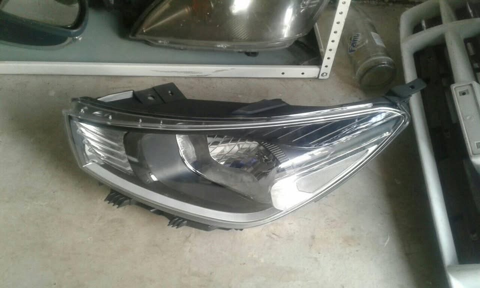 Kia Rio 2018 headlights - Private Seller Kia Rio 2018 headlights - Private Seller