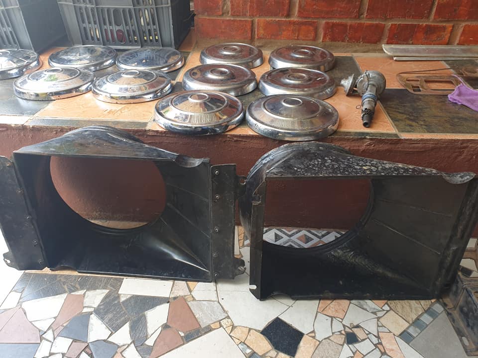 Ford fan cawling - Private Seller Ford fan cawling - Private Seller