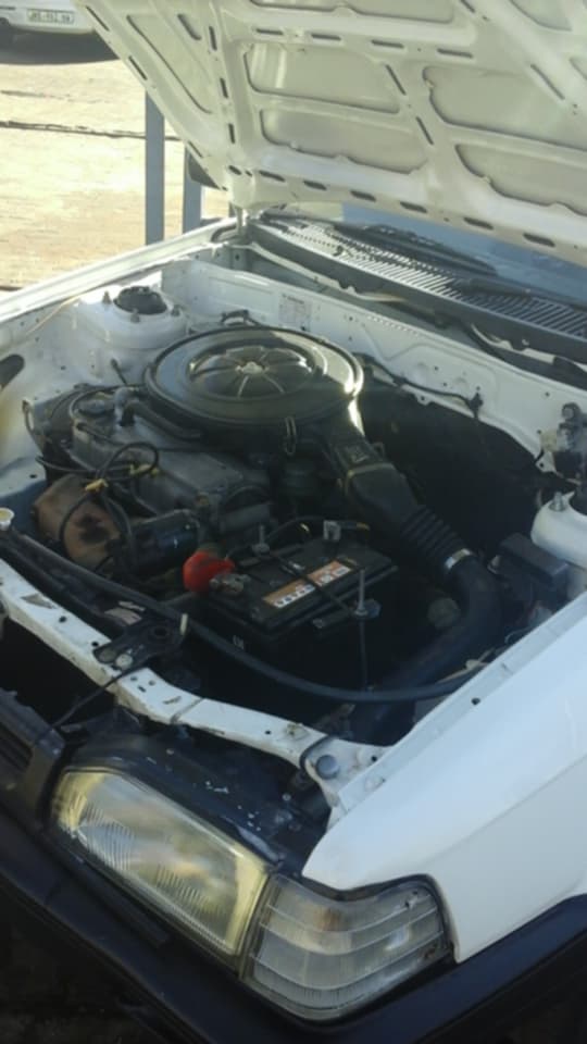 1996 MAZDA 323