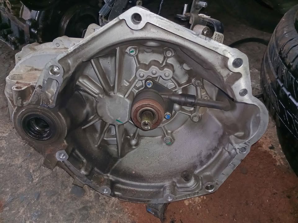 Hyundai Venue maunal gear box - Private Seller