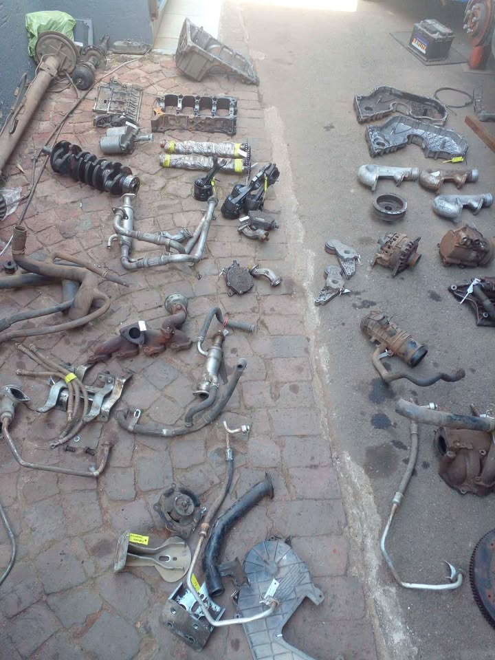 Mahindra scorpio Mhwk pik up 2.2 Engine Parts - Private Seller