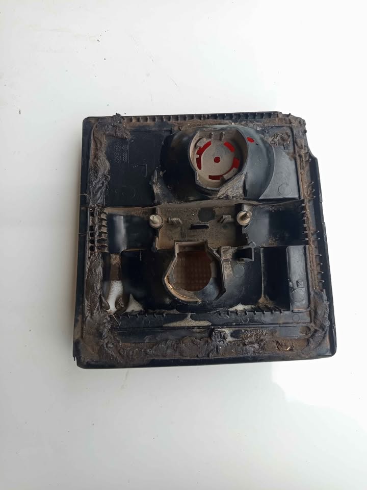 Audi 100 / 5000 (C) Original Left Inner Tail Light - Private Seller Audi 100 / 5000 (C) Original Left Inner Tail Light - Private Seller