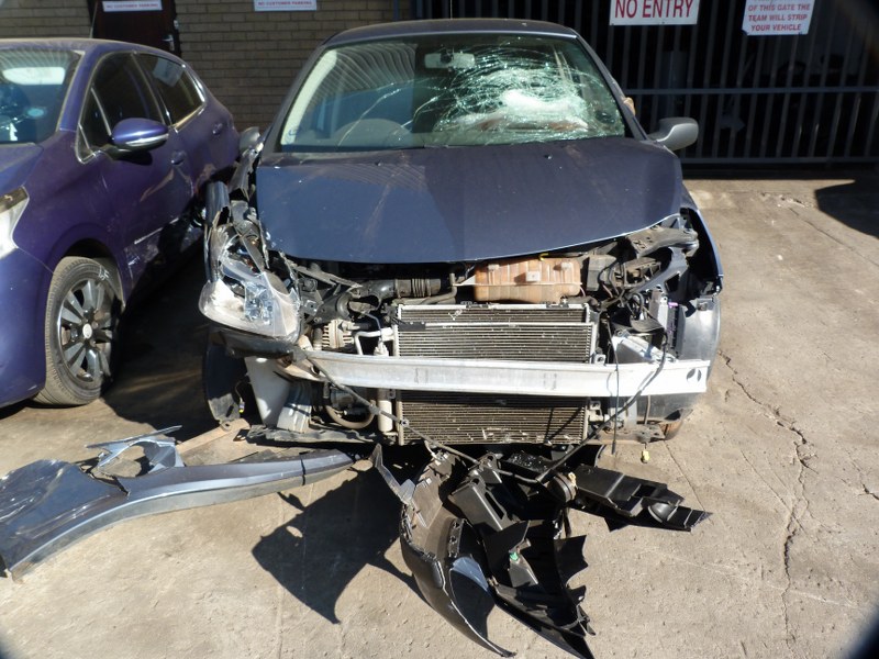 Renault Clio III 1.6 Expression AT Blue - 2007 STRIPPING FOR SPARES - Private Seller