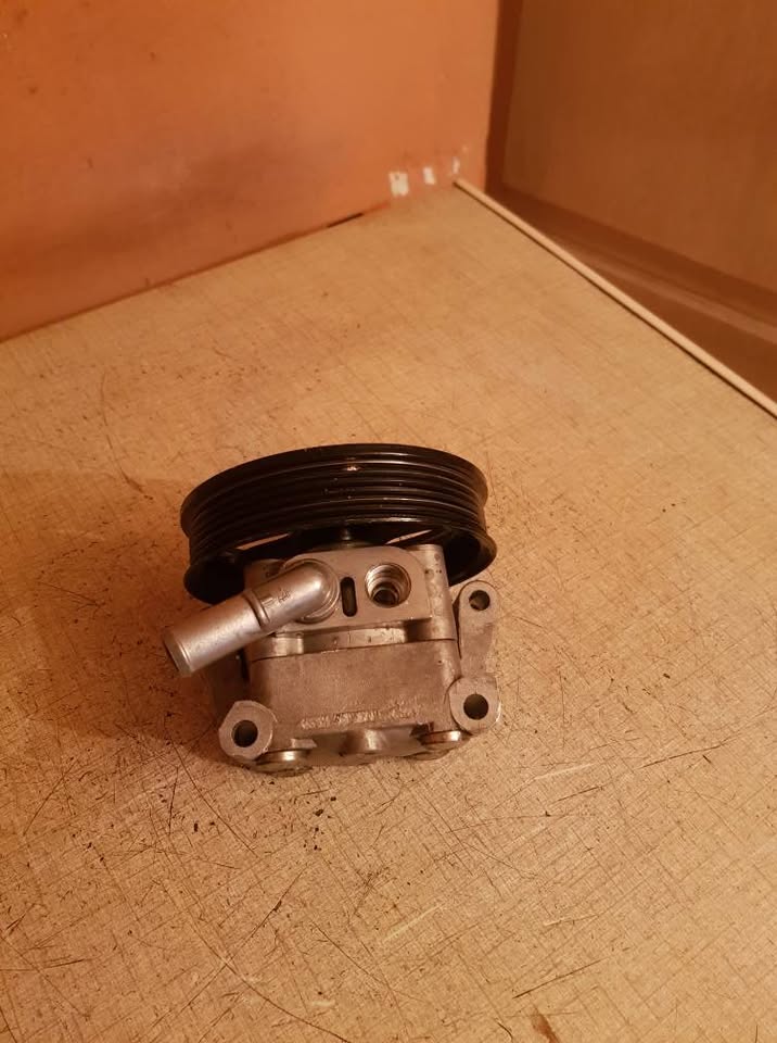 LAND ROVER OR JAGUAR POWER STEERING PUMP FORSALE - Private Seller
