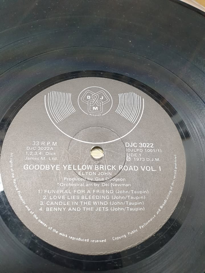 Elton John – Goodbye Yellow Brick Road RARE FIND