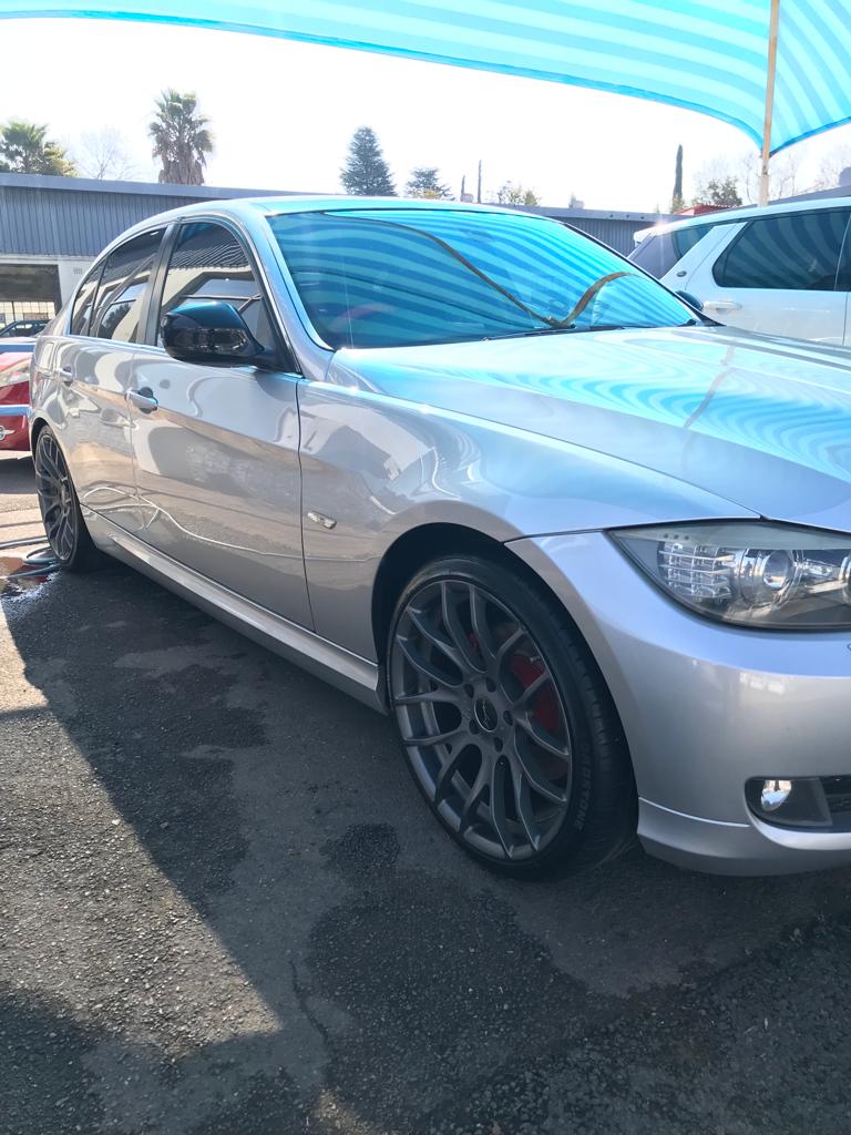 2009 BMW 323i Auto