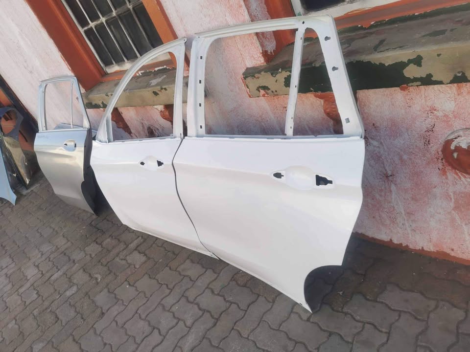 BMW X1 F48 left door shells - Private Seller BMW X1 F48 left door shells - Private Seller