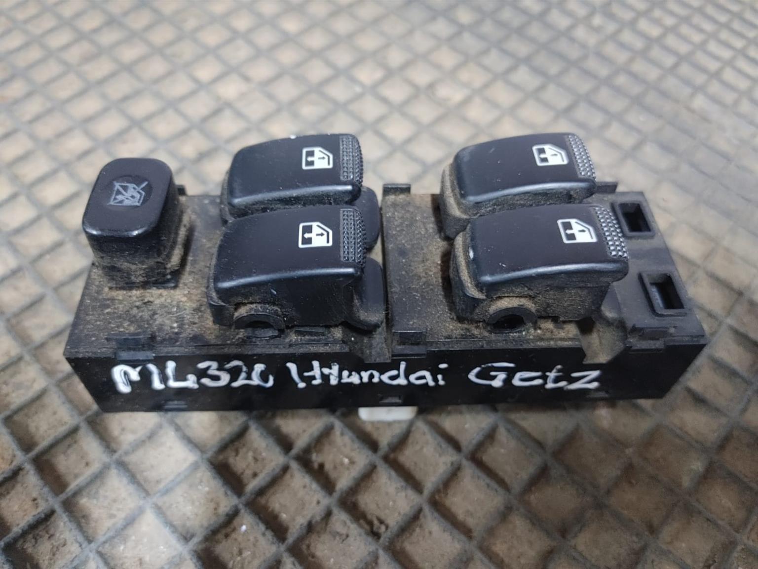 HYUNDAI GETZ MAIN WINDOW SWITCH - Private Seller HYUNDAI GETZ MAIN WINDOW SWITCH - Private Seller