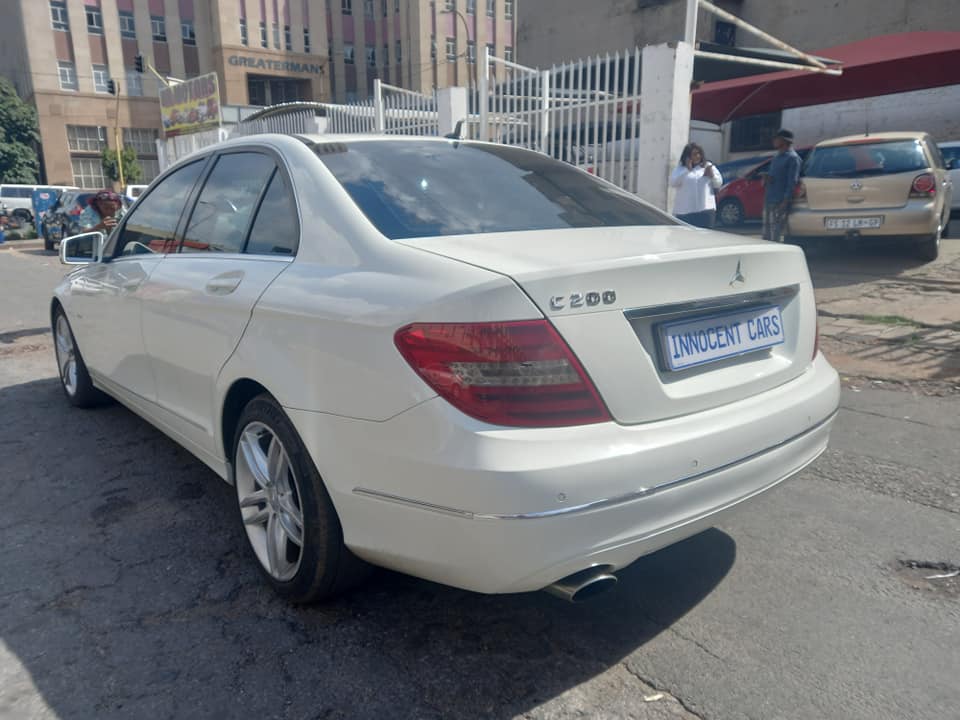 2011 MERCEDES BENZ C200 PETROL, AUTOMATIC TRANSMISSION, WHITE COLOUR