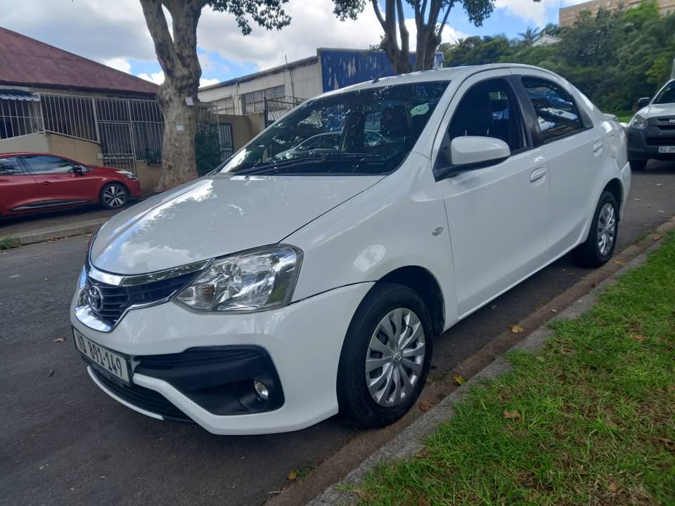 2020 Toyota Etios Sedan 1.5 Petrol, Manual. 115k. Call Innocent White Color, Mileage 7800