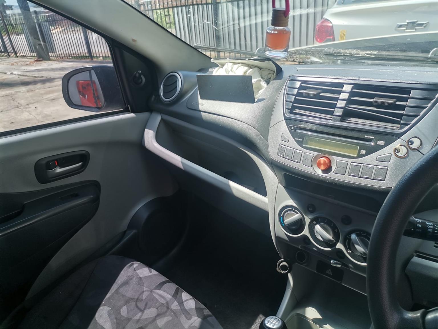 Suzuki Alto 2010-2017 Stripping