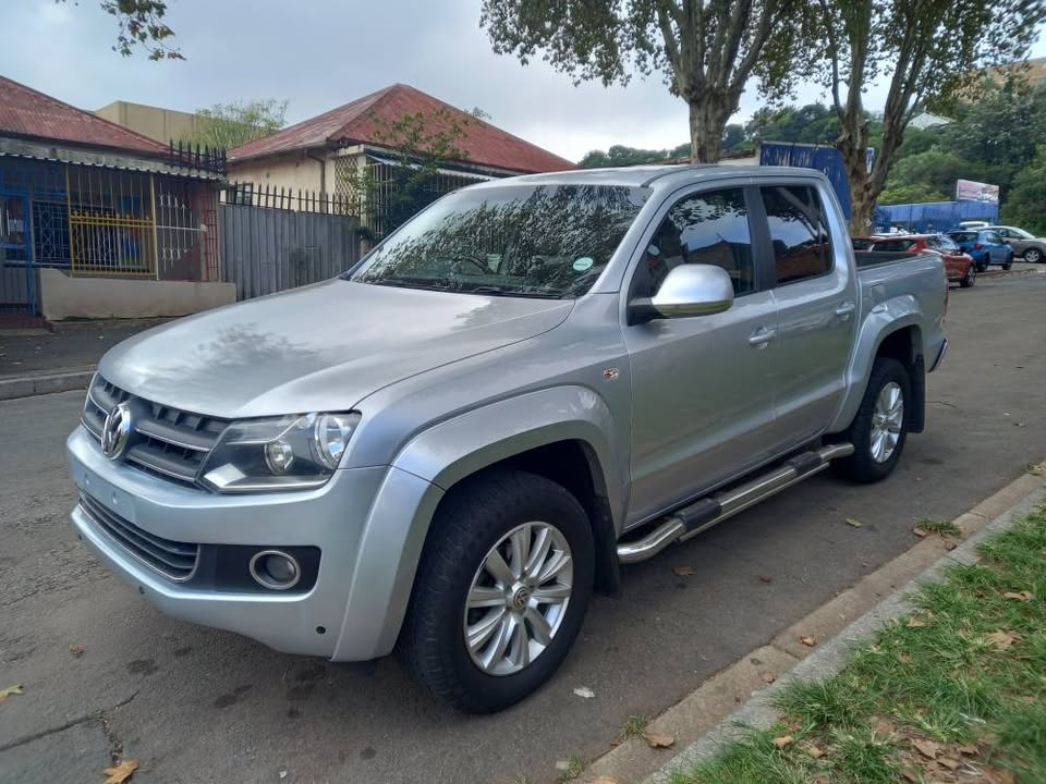 2012 VW Amarok Double cab 2.0 TDI 4motion Manual 4x4, Silver, 110000kms