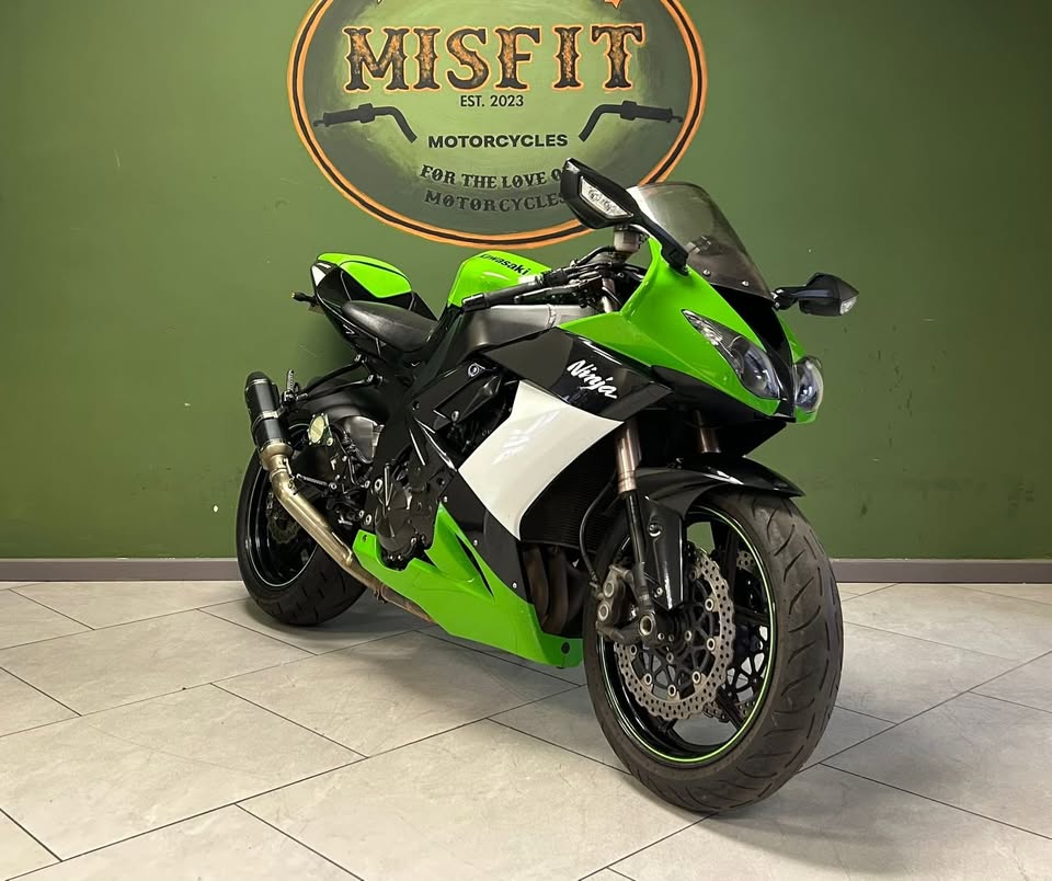 Used Used 2009 Kawasaki ZX 10-R for sale in Gauteng | Auto Mart