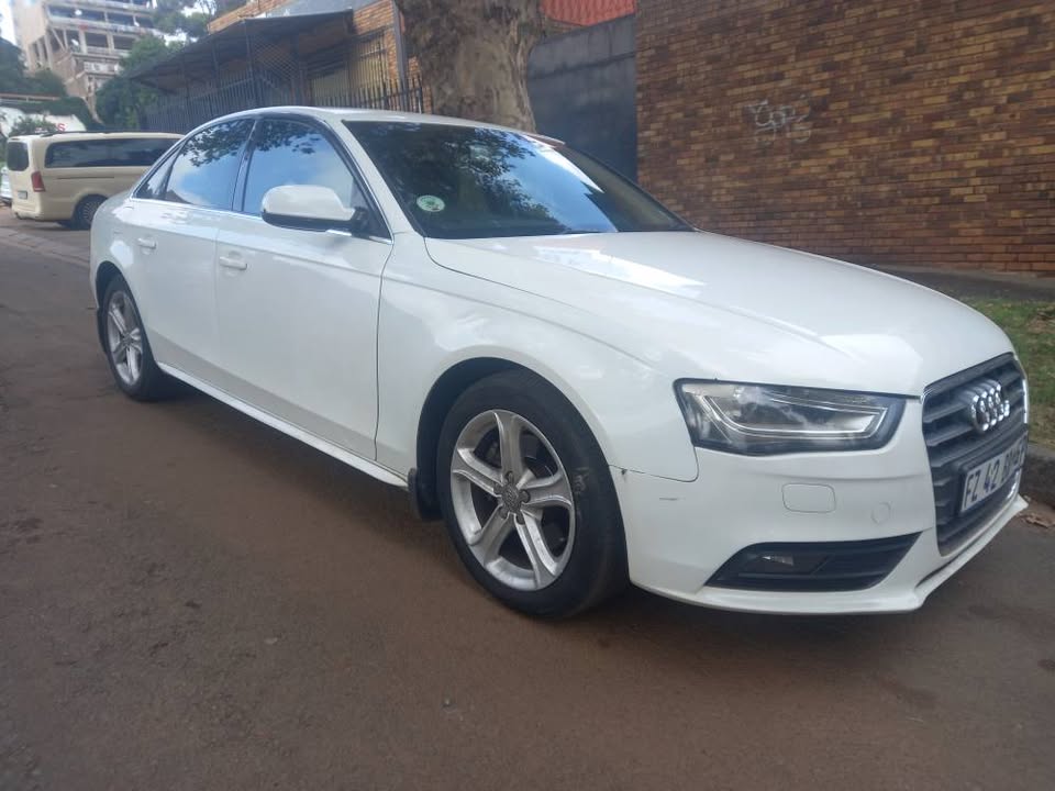 2014 Audi A4 2.0 TDI Diesel, Automatic, White, 102000kms, . Leather Seats