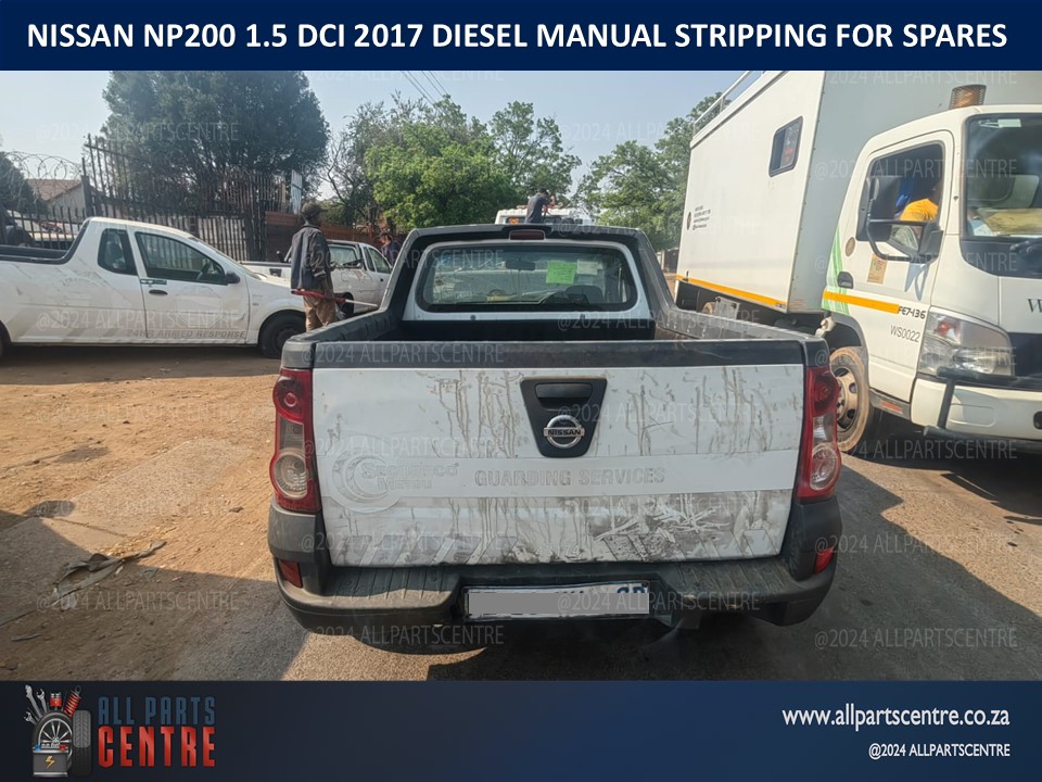 Nissan Np200 2017 1.5 DCI manual diesel stripping for spares