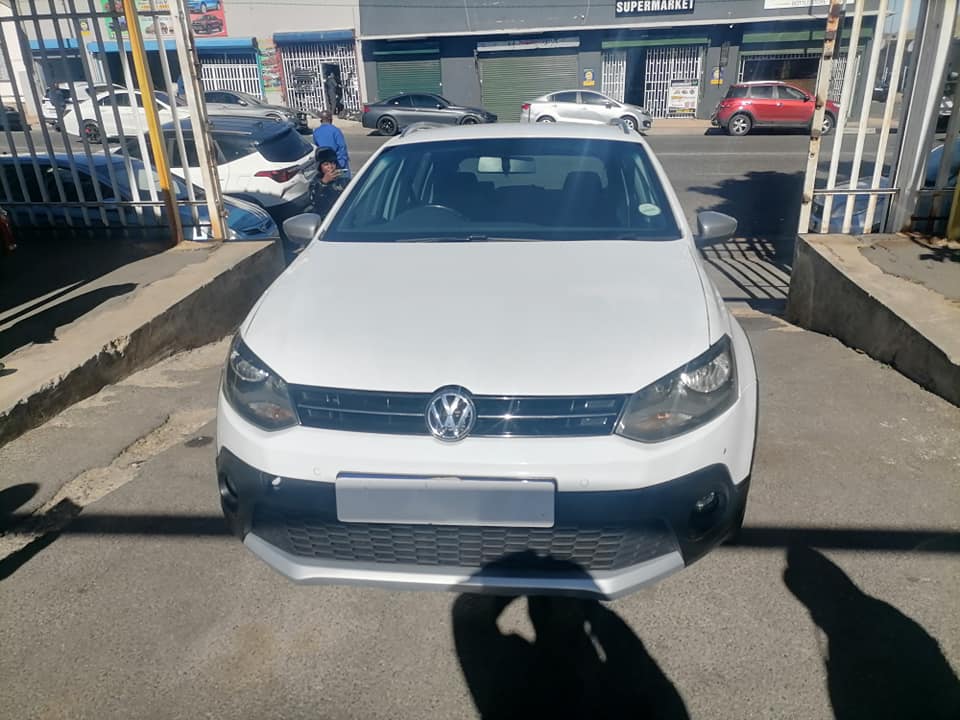 2017 Volkswagen polo 6 1.2 Cross Reserves sensor Service history 6 speed
