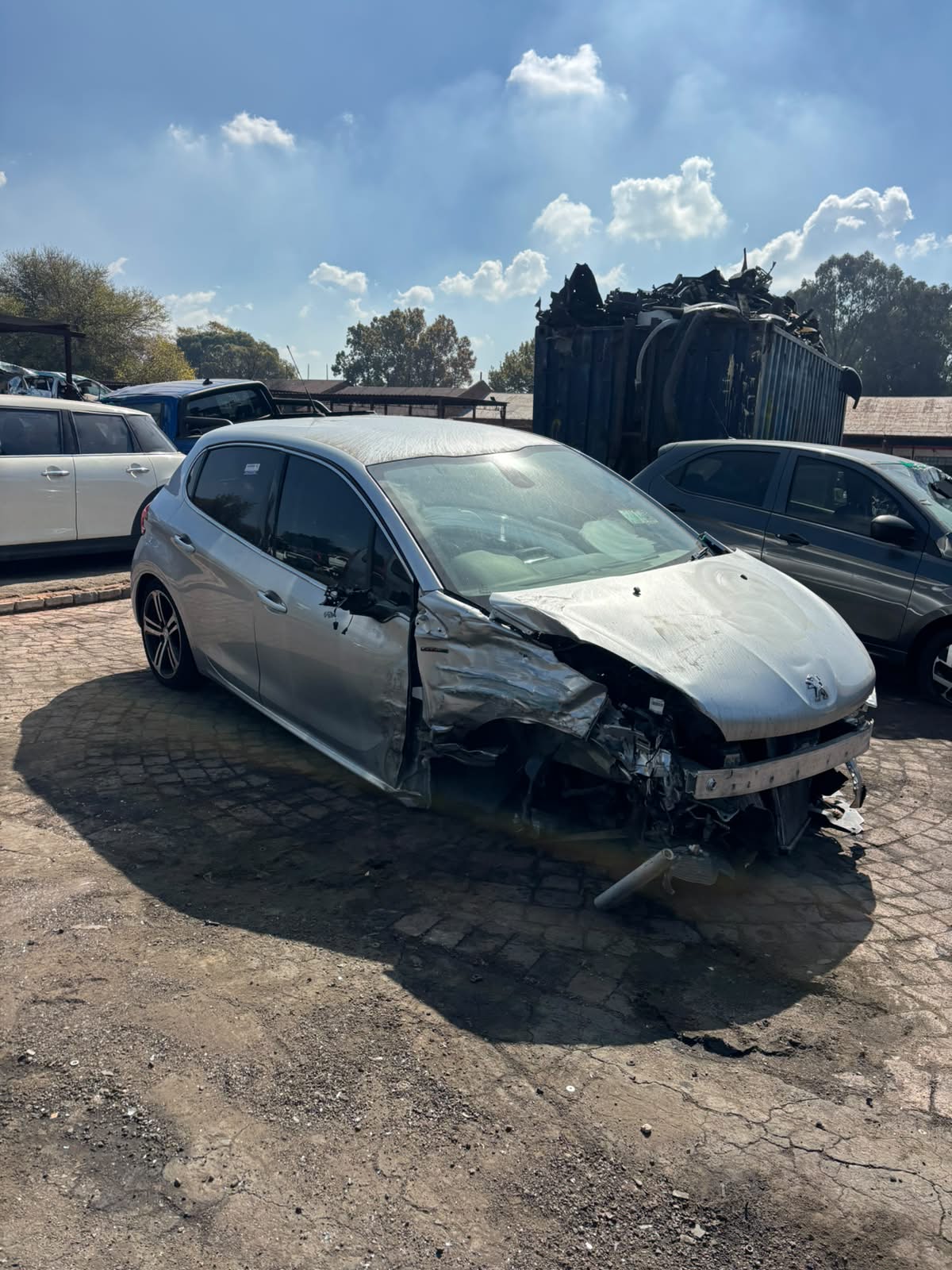 2019 PEUGEOT 208 1.2 GT LINE STRIPPING FOR SPARES - Private Seller