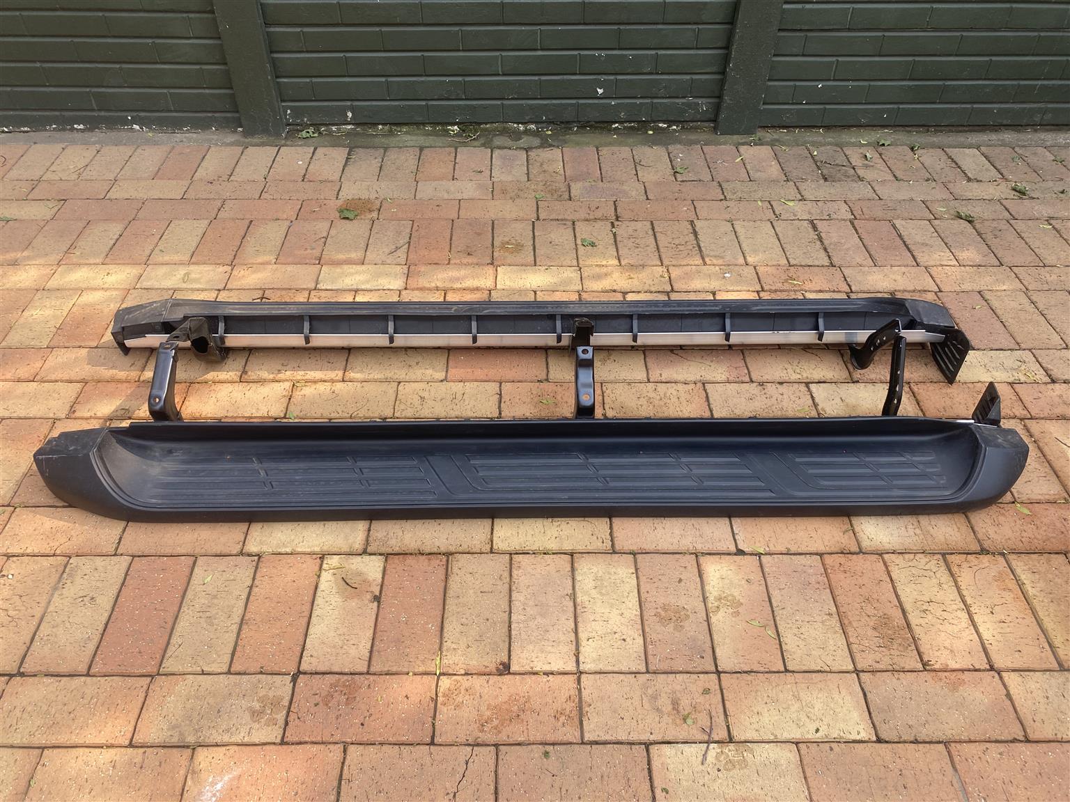 2024 TOYOTA HILUX GD-6 DOUBLE CAB SIDE STEPS FOR SALE. BRAND NEW - Private Seller