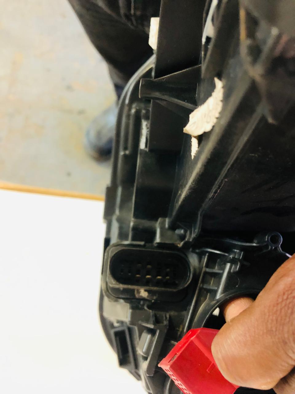 VW Scirocco facelift left side xenon headlight (2018) - Private Seller VW Scirocco facelift left side xenon headlight (2018) - Private Seller