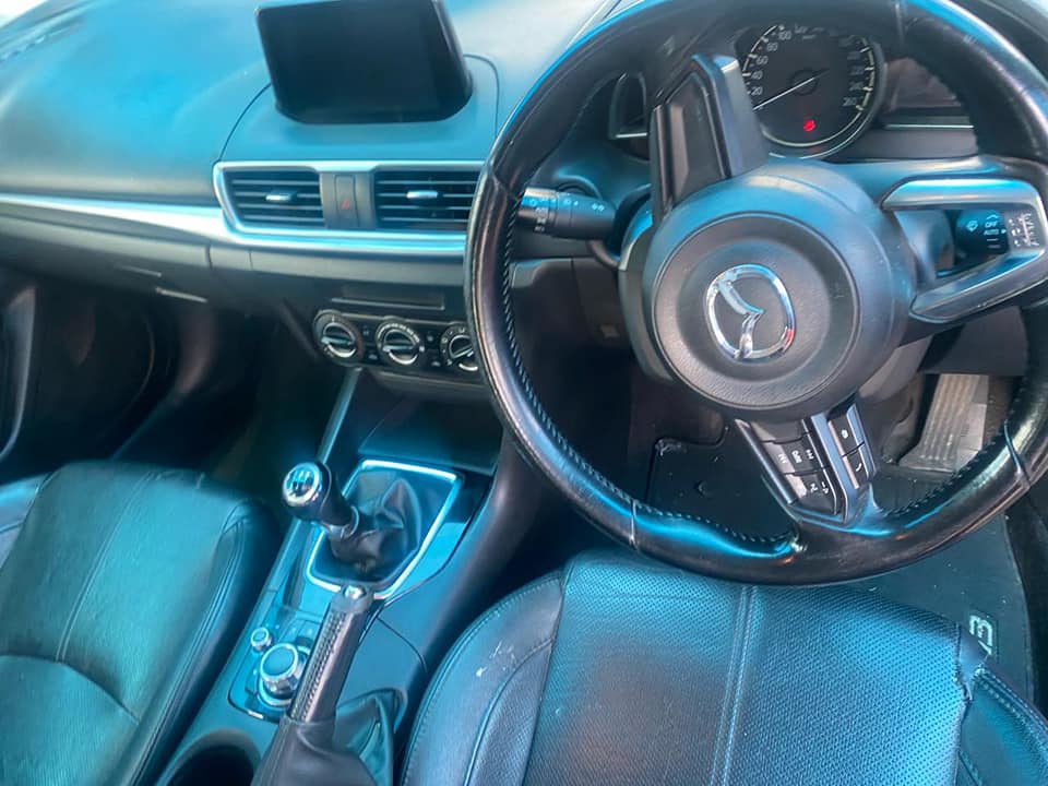 2016 MADZA3 1.6 DYNAMIC MANUAL