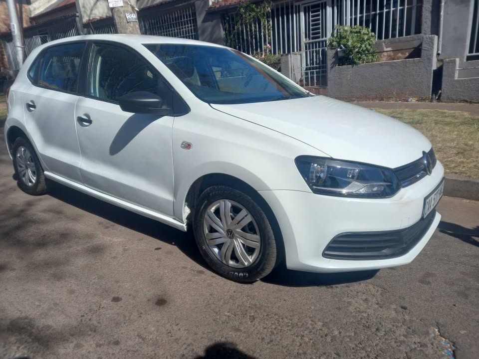 2024 VW Polo Vivo Hatchback 1.4 Petrol, Manual, White, Spere key, Service book