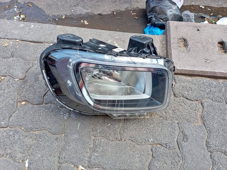 Hyundai venue Headlight - Private Seller Hyundai venue Headlight - Private Seller