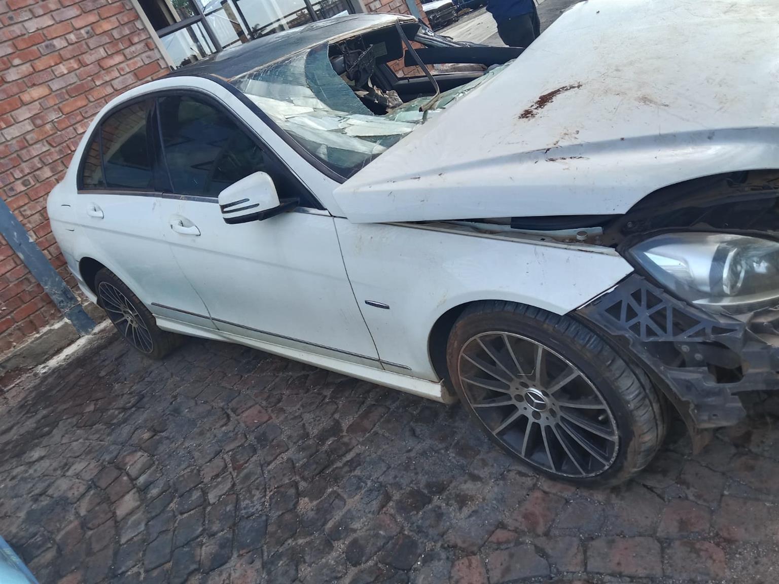 MERCEDES BENZ C200 W204 STRIPPING FOR SPARES - Private Seller
