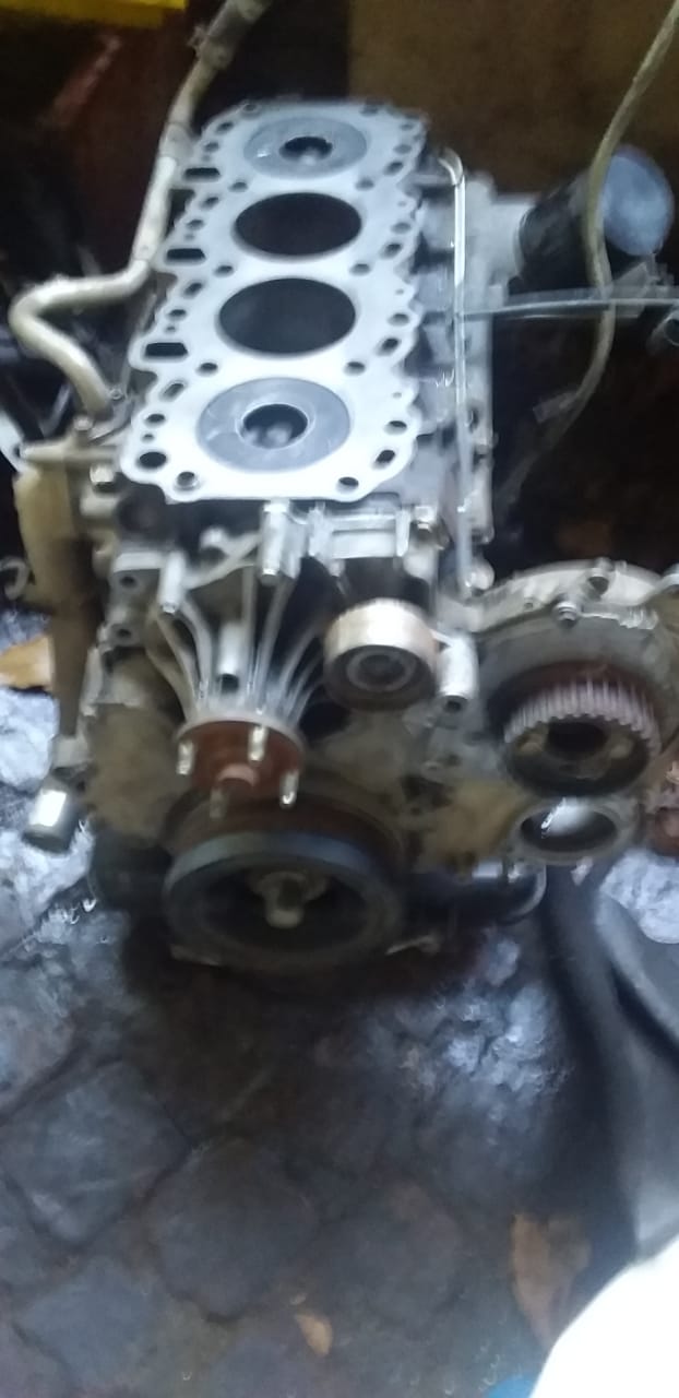 Toyota Hilux 2.5D4D Sub Assembly - Private Seller Toyota Hilux 2.5D4D Sub Assembly - Private Seller