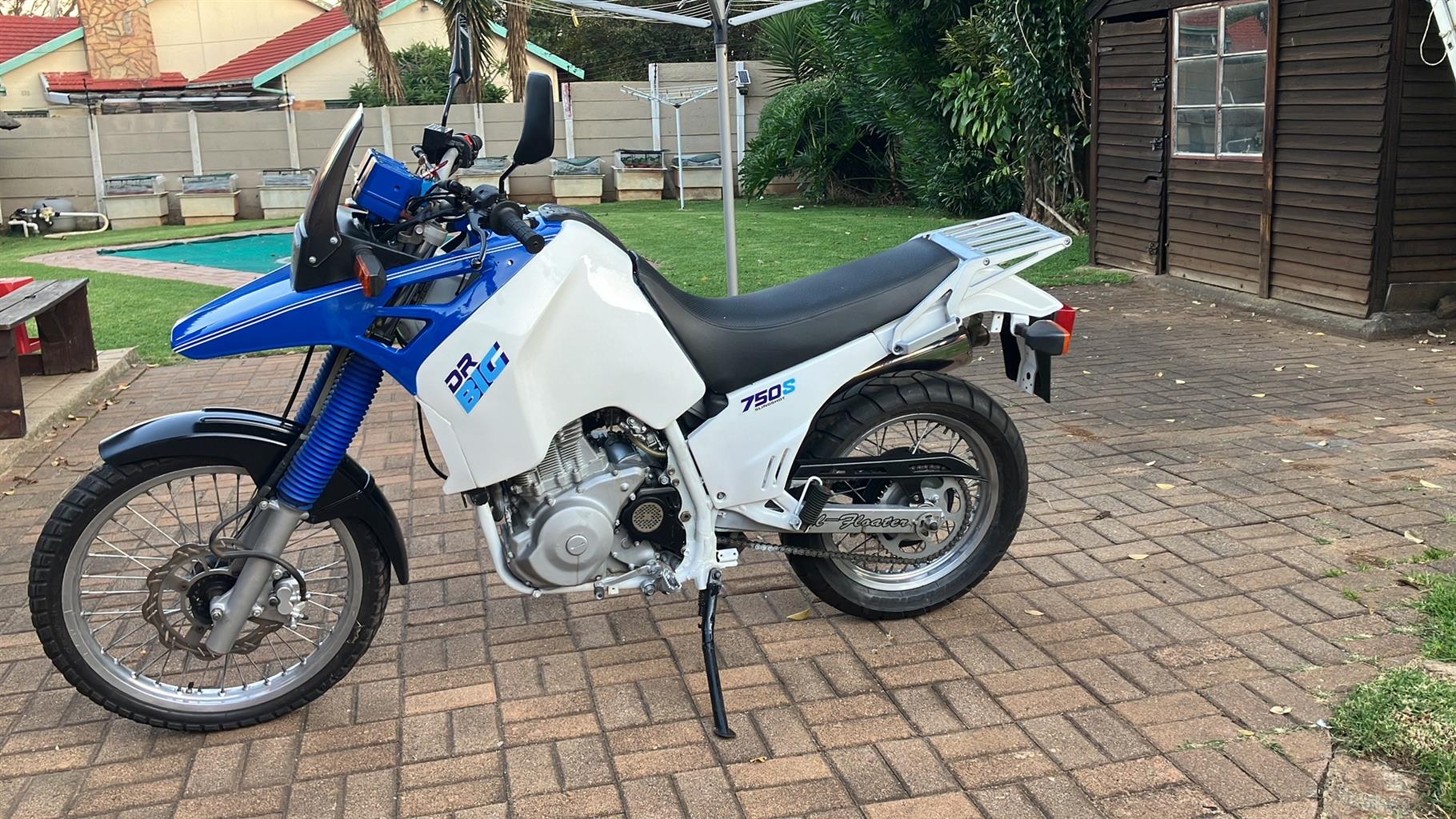 Filtre à Air SUZUKI Pour DR750S Et DR800S Grand - Pièce D'Origine Ou Équivalente Qualité