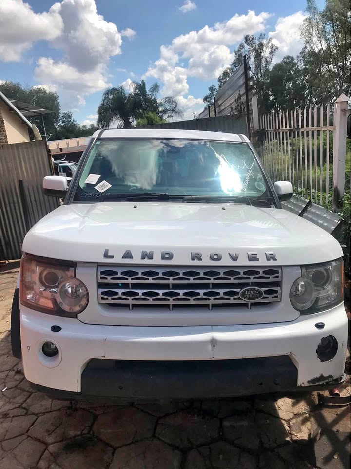 2013 Land Rover Discovery 4 stripping for spares on sale - Private Seller
