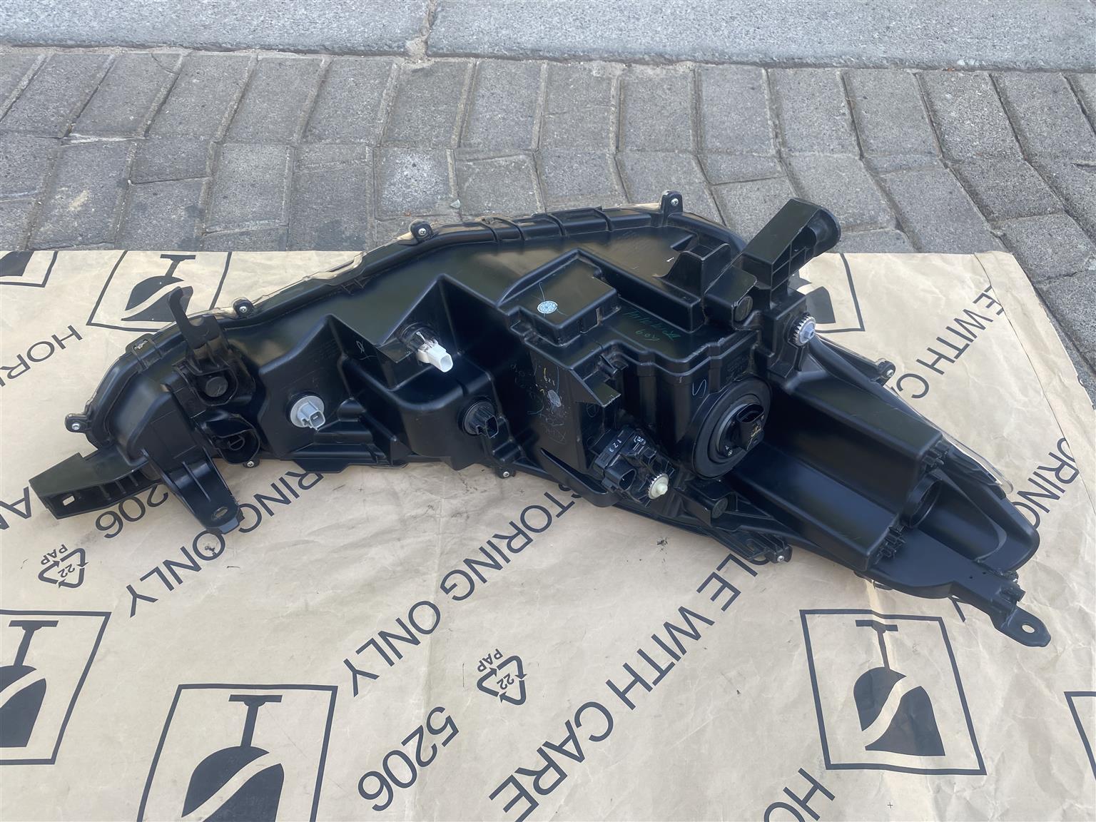 2024 TOYOTA COROLLA CROSS HALOGEN HEADLIGHT LEFT SIDE FOR SALE
