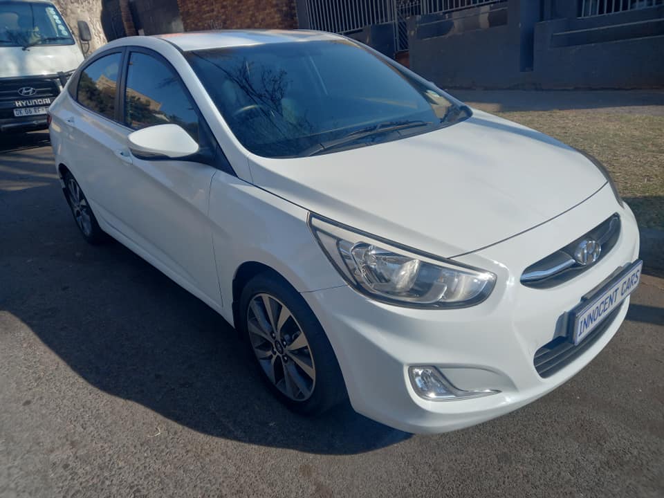 2017 HYUNDAI ACCENT SEDAN 1.6 ENGINE PETROL, MANUAL, WHITE COLOR, MILEAGE 68000KMS