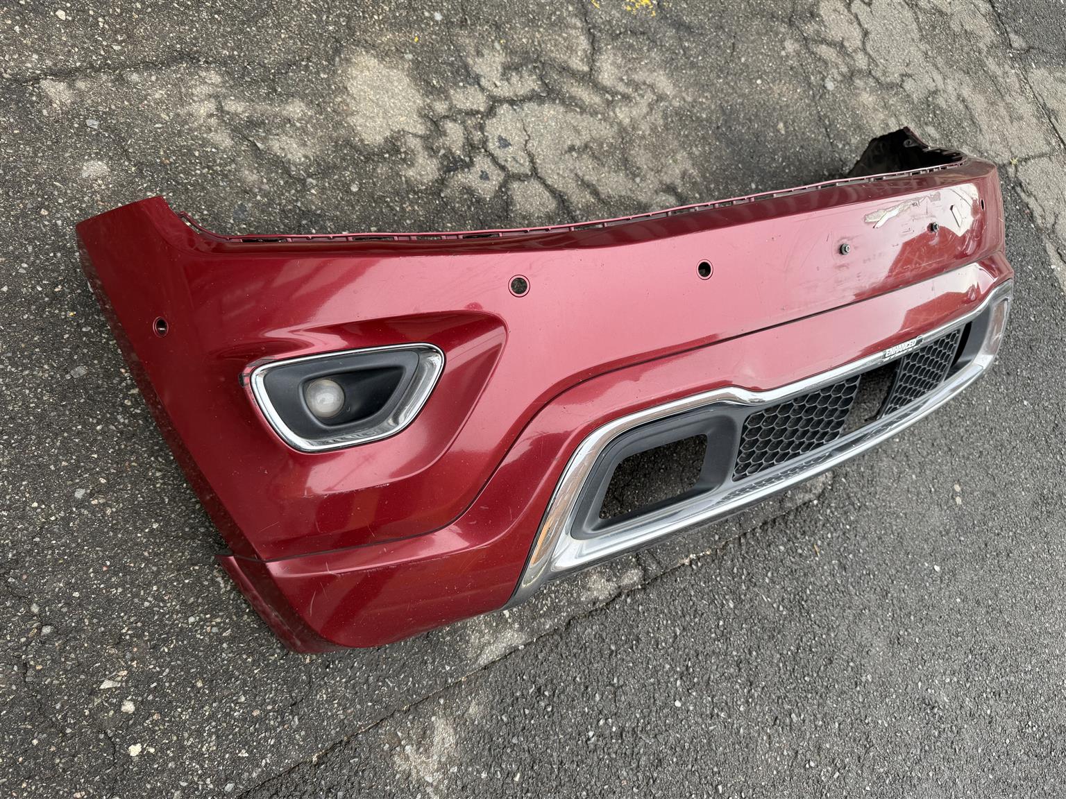 Grand Jeep Cherokee Front Bumper - Private Seller Grand Jeep Cherokee Front Bumper - Private Seller