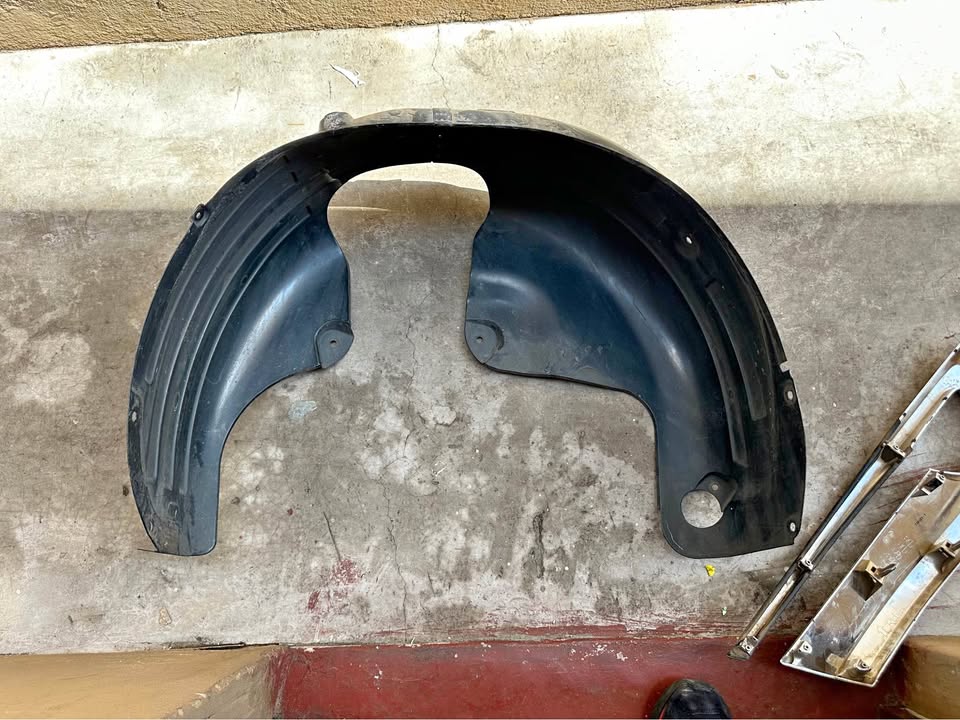 Kia Seltos Right fender liner 2022-2023 - Private Seller Kia Seltos Right fender liner 2022-2023 - Private Seller