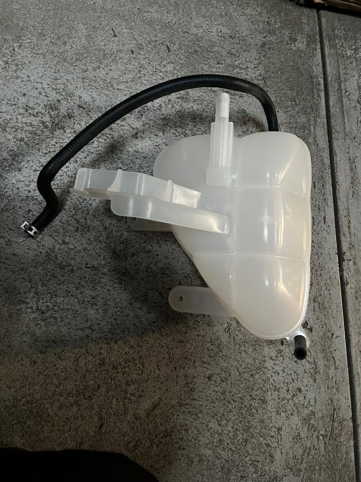 Jeep Grand Cherokee Wk2 Expansion Tank In Stock - Call: - Private Seller Jeep Grand Cherokee Wk2 Expansion Tank In Stock - Call: - Private Seller