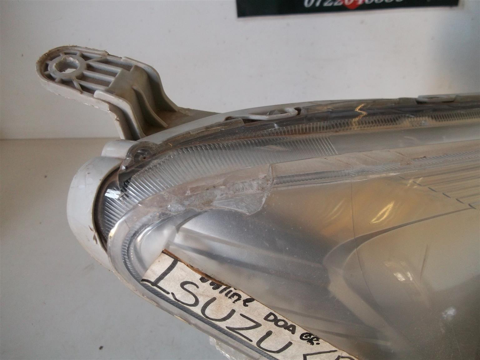 Isuzu D-Max '16-'22 L&R headlights (Pair) - Private Seller Isuzu D-Max '16-'22 L&R headlights (Pair) - Private Seller